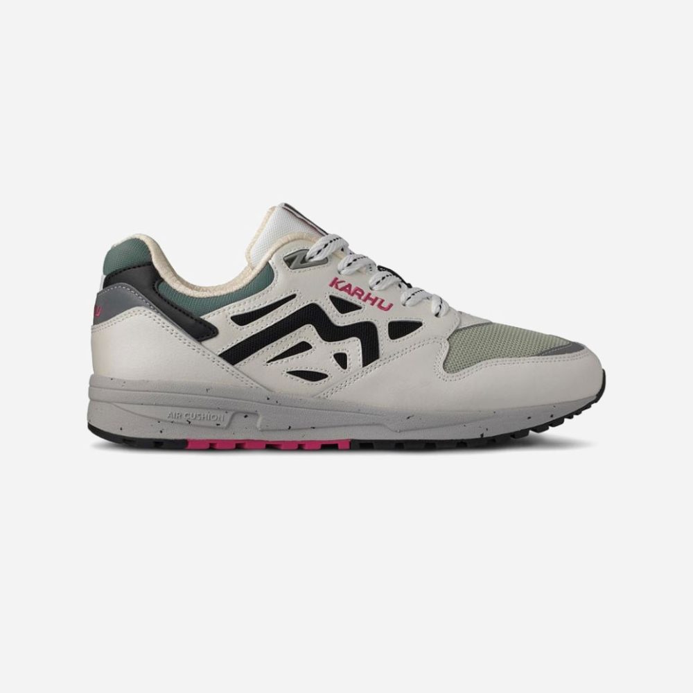 Karhu Legacy 96 Trainer - Bright White/Jet Black Karhu Legacy 96 Trainer - Bright White/Jet Black