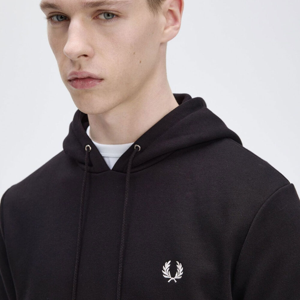 Fred Perry Tipped Hood - Black Fred Perry Tipped Hood - Black