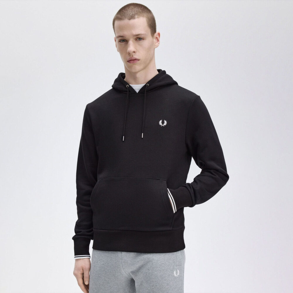 Fred Perry Tipped Hood - Black Fred Perry Tipped Hood - Black
