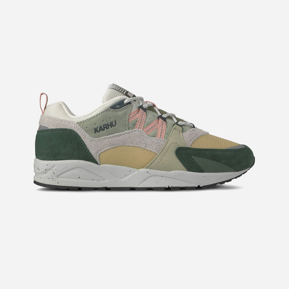 Karhu Fusion 2.0 Trainer - Darkest Spruce/Cameo Rose Karhu Fusion 2.0 Trainer - Darkest Spruce/Cameo Rose