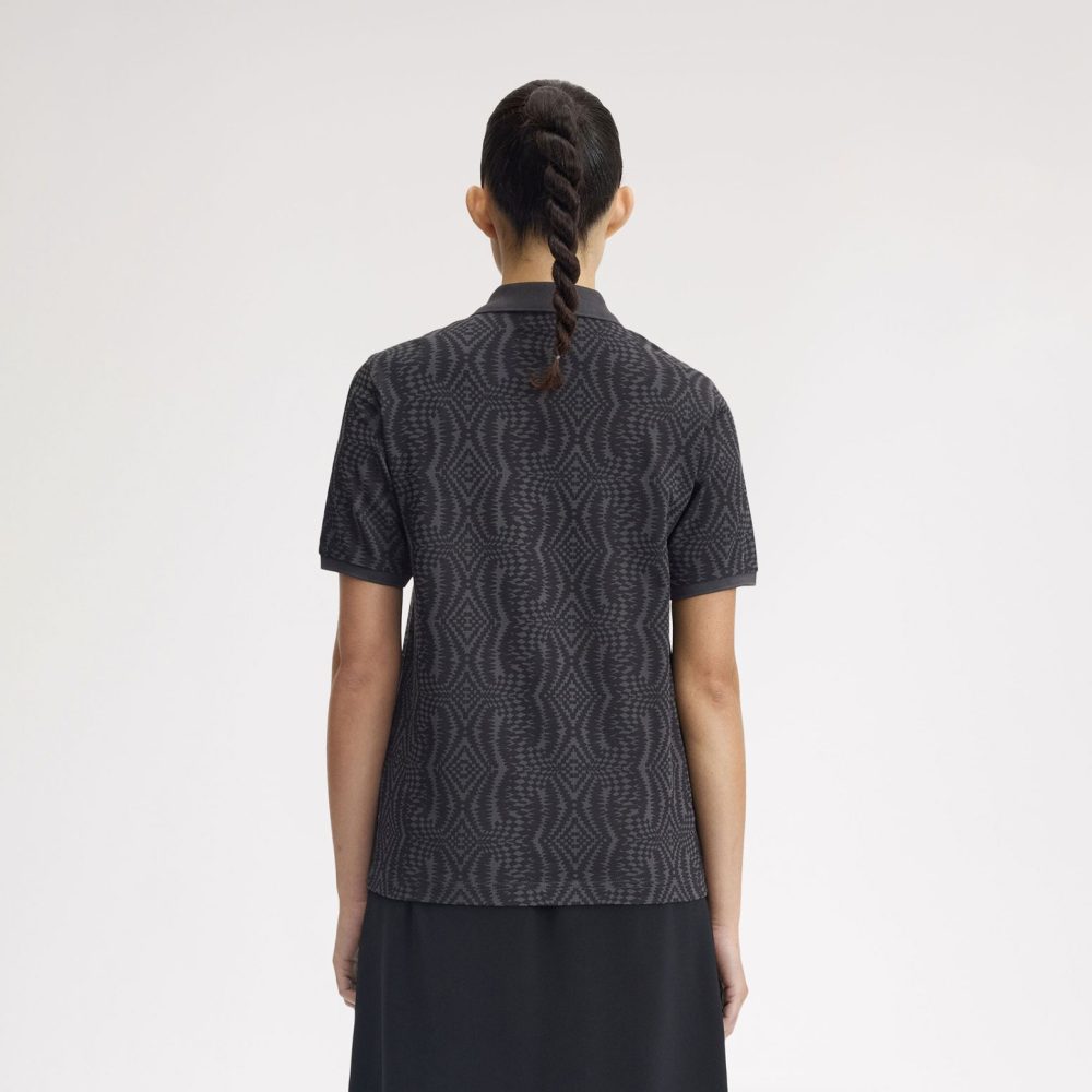 Fred Perry Women's x Amy Winehouse Printed Polo - Anchor Grey Fred Perry Women's x Amy Winehouse Printed Polo - Anchor Grey