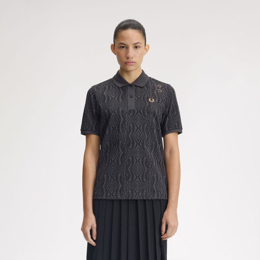 Fred Perry Women's x Amy Winehouse Printed Polo - Anchor Grey Fred Perry Women's x Amy Winehouse Printed Polo - Anchor Grey