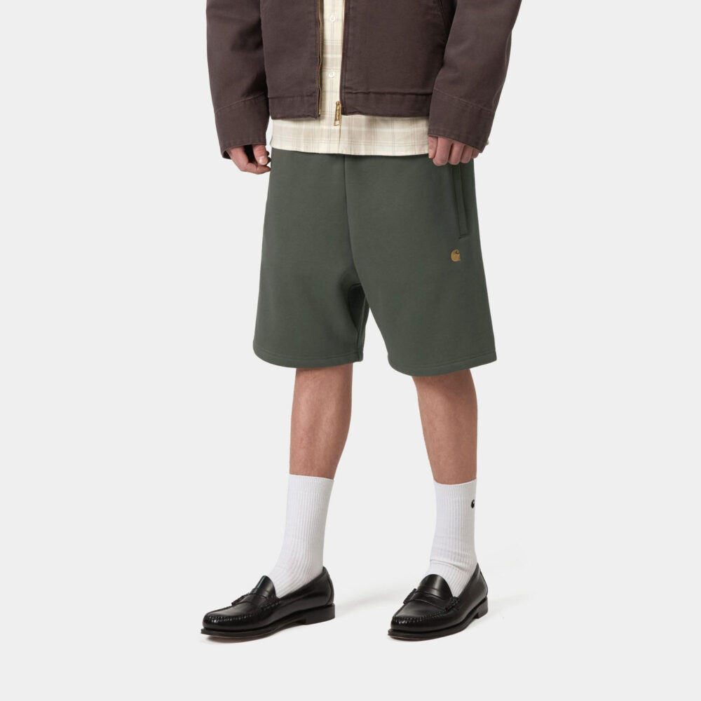 Carhartt WIP Chase Sweat Short - Leaf/Gold Carhartt WIP Chase Sweat Short - Leaf/Gold
