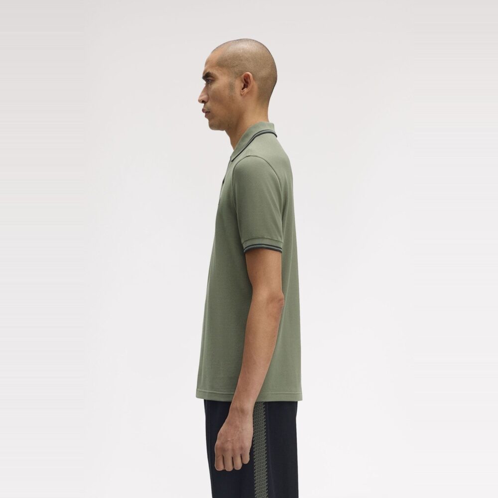 Fred Perry Twin Tipped Polo - Laurel Wreath Green/Black Fred Perry Twin Tipped Polo - Laurel Wreath Green/Black