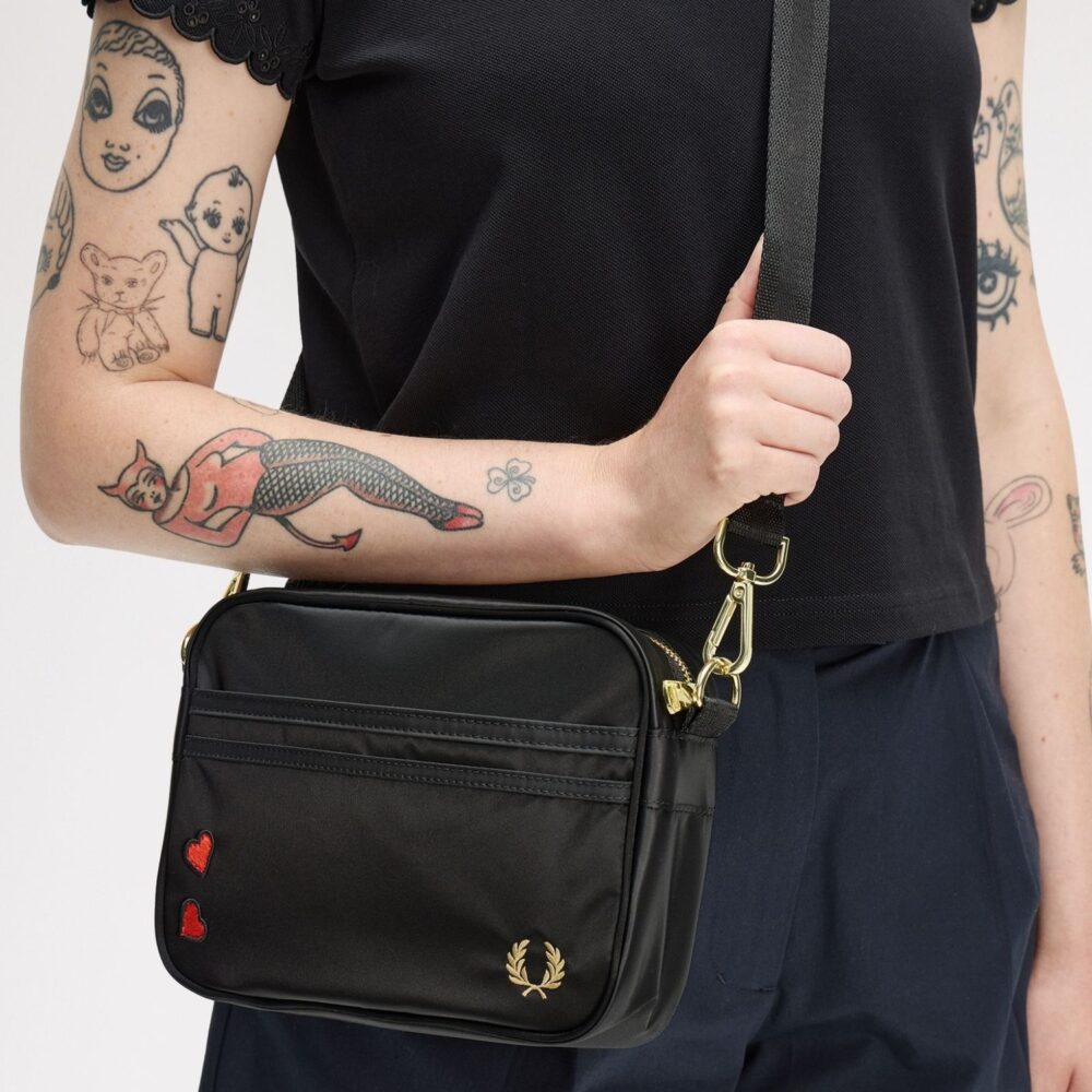 Fred Perry Women's x Amy Winehouse Amy Mini Shoulder Bag - Black