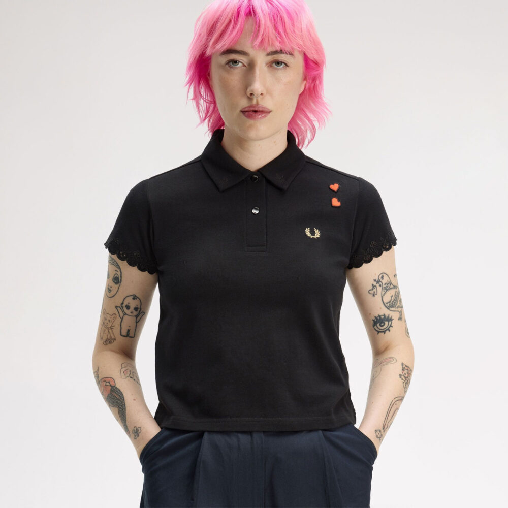 Fred Perry Women's x Amy Winehouse Embroidered Detail Polo - Black Fred Perry Women's x Amy Winehouse Embroidered Detail Polo - Black