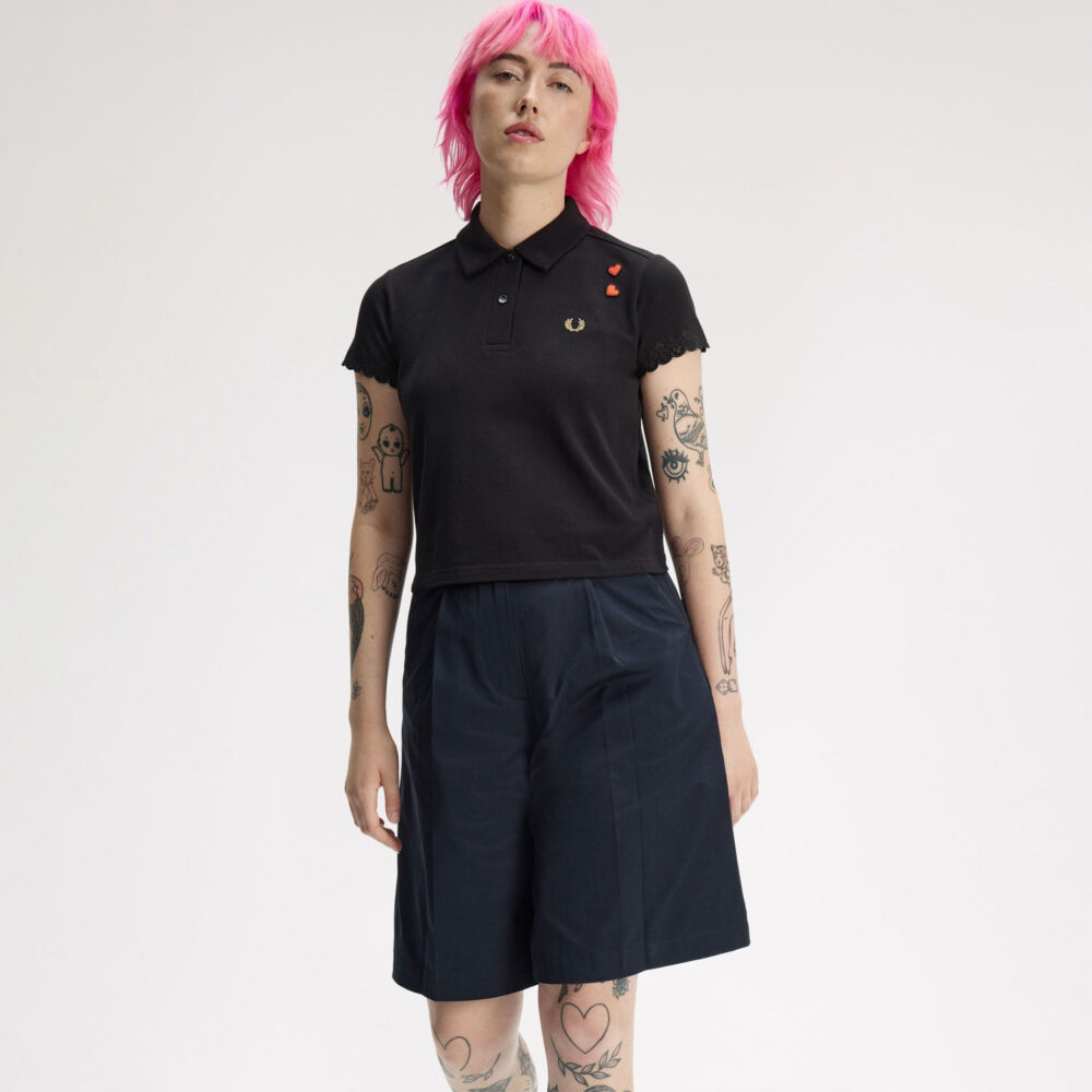 Fred Perry Women's x Amy Winehouse Embroidered Detail Polo - Black Fred Perry Women's x Amy Winehouse Embroidered Detail Polo - Black