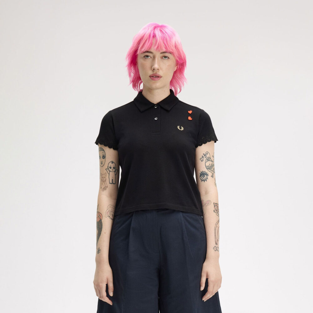 Fred Perry Women's x Amy Winehouse Embroidered Detail Polo - Black Fred Perry Women's x Amy Winehouse Embroidered Detail Polo - Black
