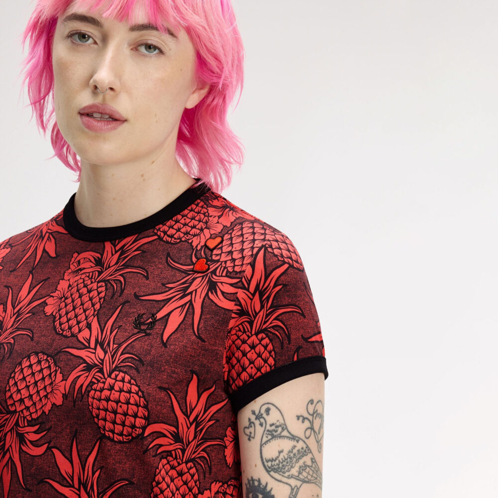 Fred Perry Women's x Amy Winehouse Printed Tee - Strawberry Cream
