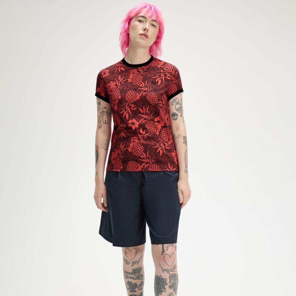 Fred Perry Women's x Amy Winehouse Printed Tee - Strawberry Cream Fred Perry Women's x Amy Winehouse Printed Tee - Strawberry Cream