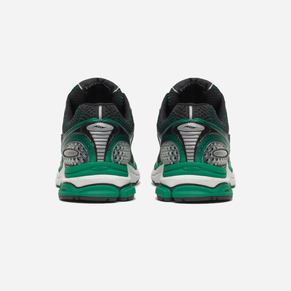 Saucony Progrid Triumph 4 Trainer - Lush Saucony Progrid Triumph 4 Trainer - Lush