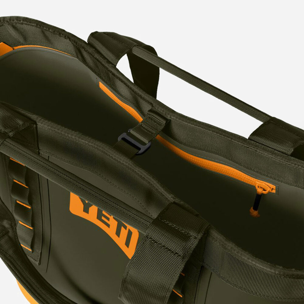 YETI Camino Carryall 35 2.0 - Olive/King Crab Orange YETI Camino Carryall 35 2.0 - Olive/King Crab Orange