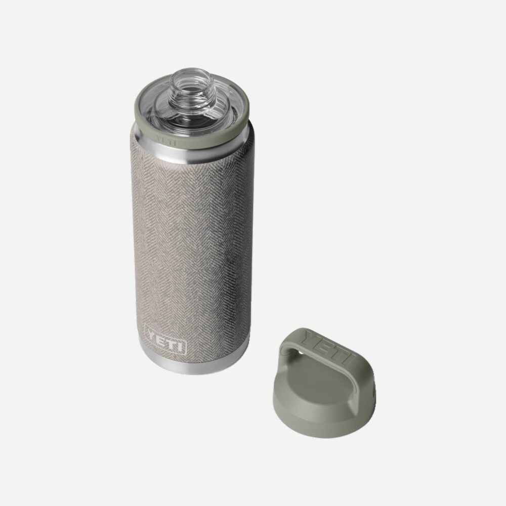 YETI Rambler 26 Oz Bottle With Chug Cap - Riverhead Green