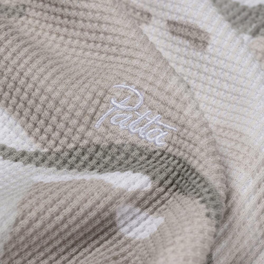 Patta Ghost Spray Camo Waffle Longsleeve Tee - Pussywillow Grey